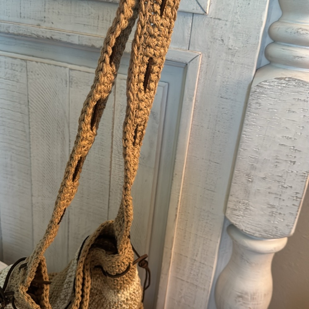 Hand Crafted Knitted Bucket Bag with Leather Rope Design - Picture 8 of 12